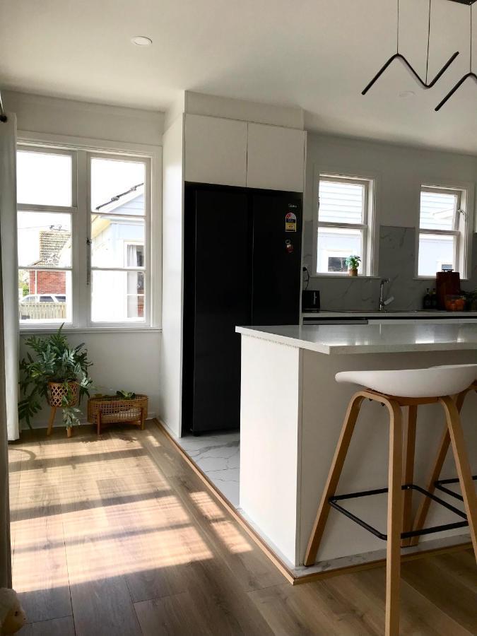 Bright & Comfy Stay In Newly Renovated Home With Parking Auckland Exteriér fotografie