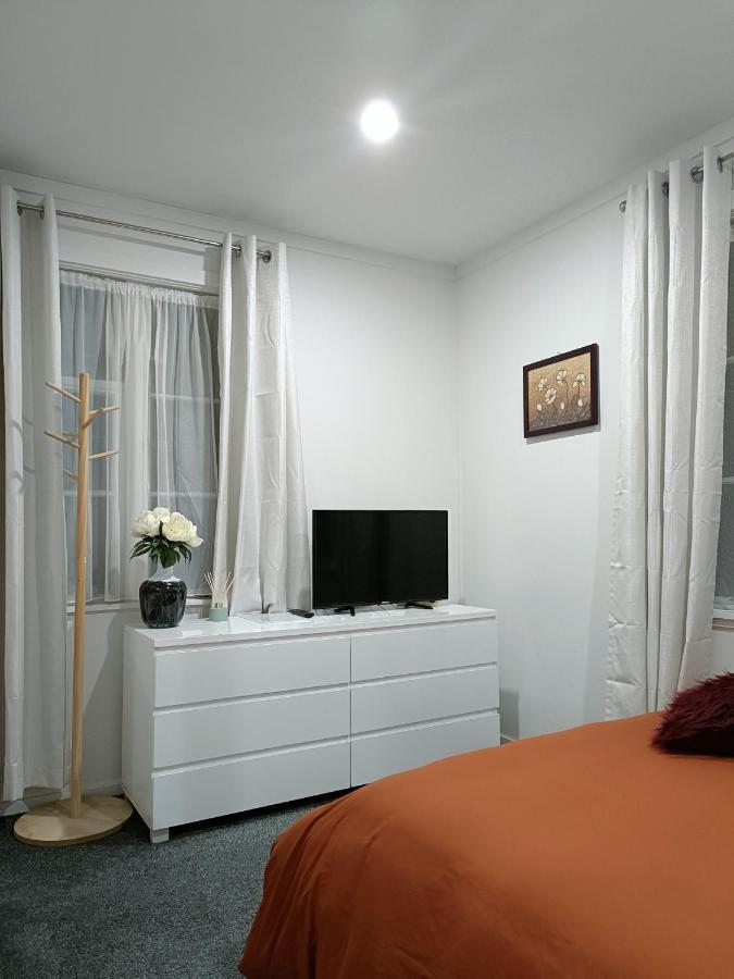 Bright & Comfy Stay In Newly Renovated Home With Parking Auckland Exteriér fotografie